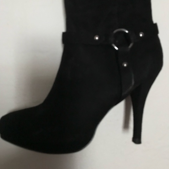 Guess size 10 black over the Knee Platform Boots - Picture 3 of 7